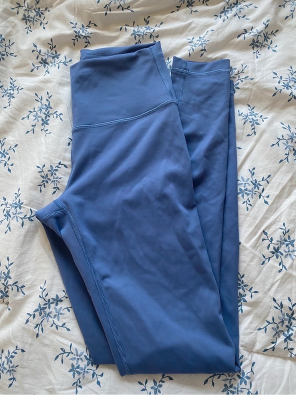 Lululemon Wunder Train High Rise Tight 28"